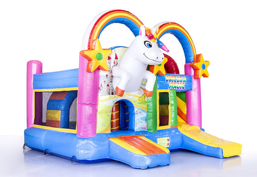 Overdekt opblaasbaar multiplay springkussen met glijbaan kopen in thema regenboog unicorn voor kinderen. Bestel opblaasbare springkussens online bij JB Inflatables Nederland